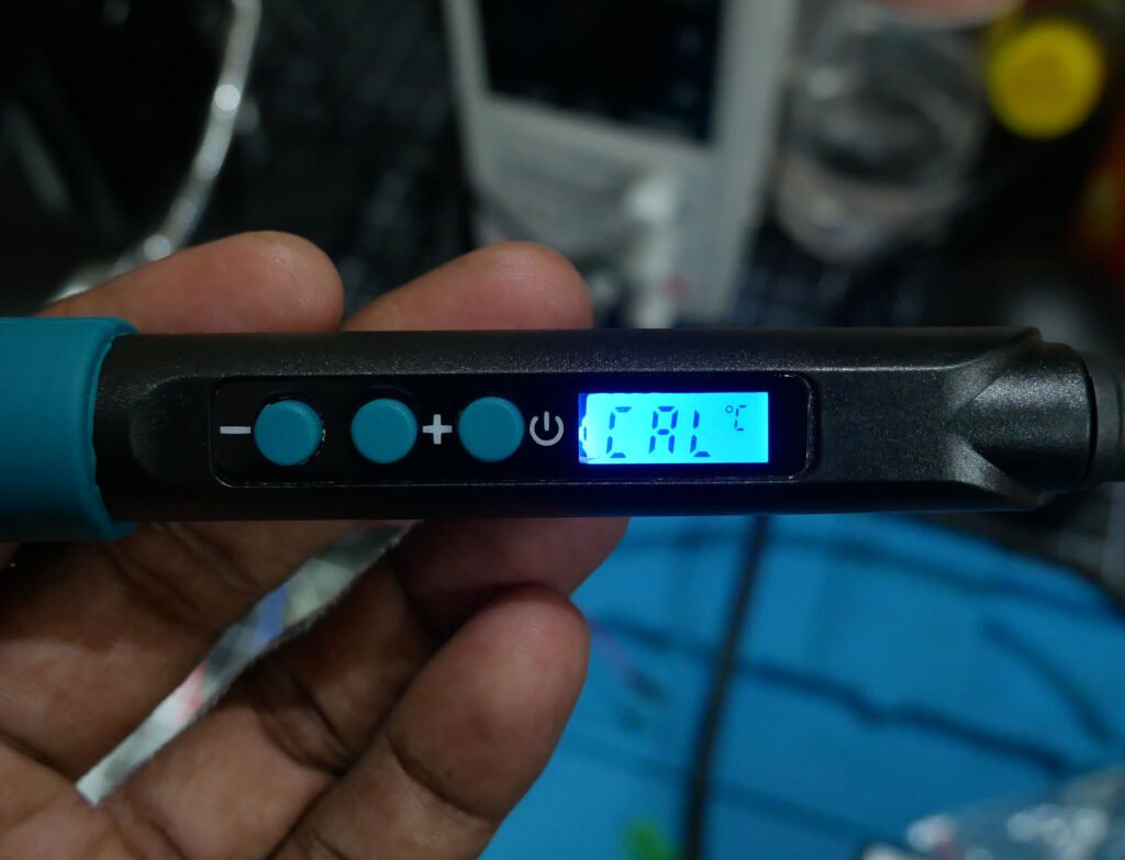 Noel-90W-Digital-Temperature-Controlled-Soldering-Iron-Revew-and-Teardown-CAL-Calibration-Display-CIRCUITSTATE-Electronics-1