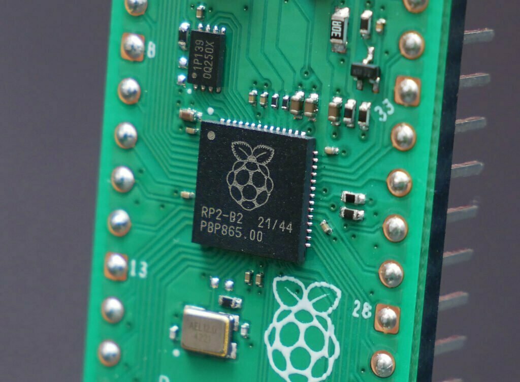 Raspberry-Pi-Pico-RP2040-Microcontroller-Chip-CIRCUITSTATE-Electronics-01
