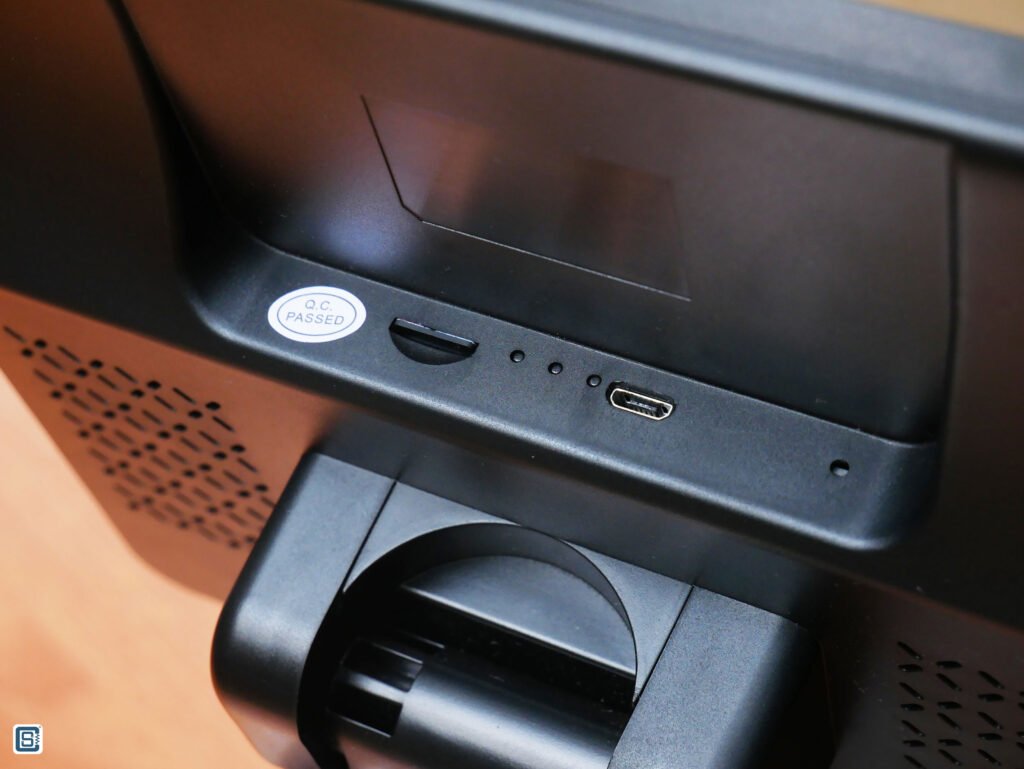 Andonstar AD208 Digital Microscope input side