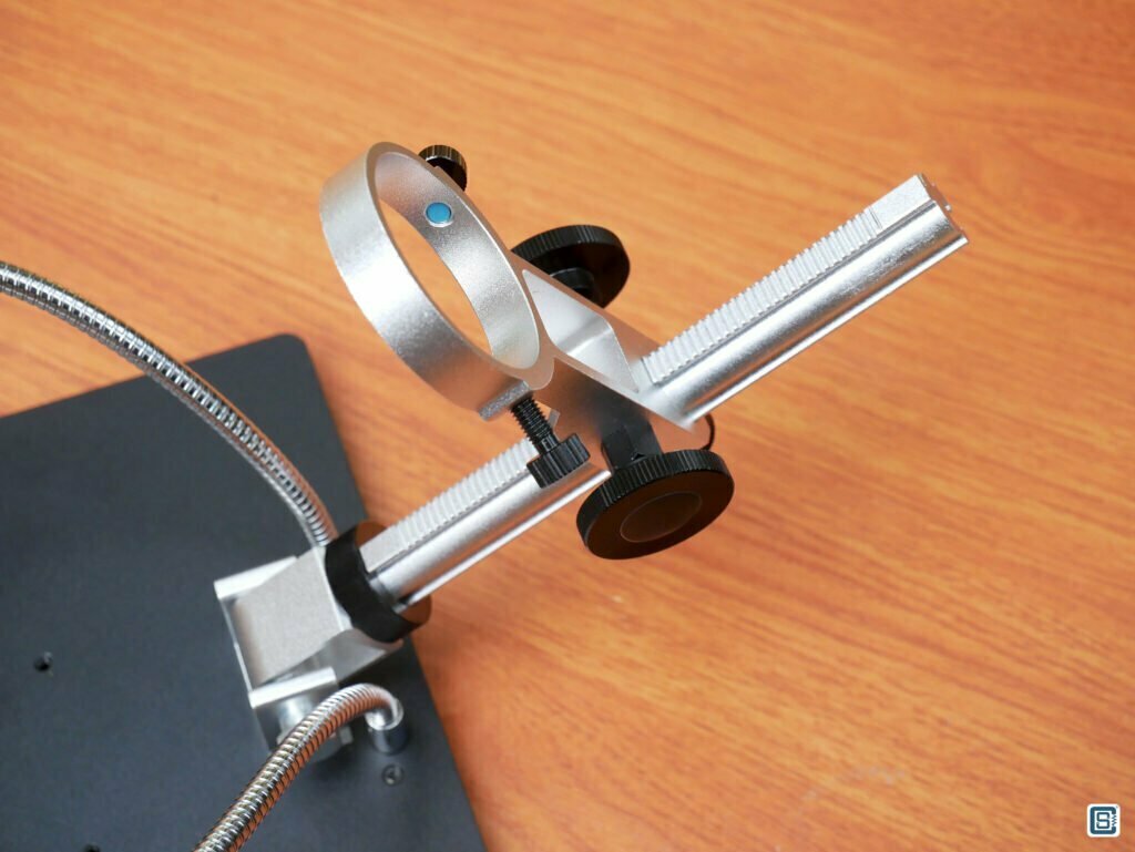 Andonstar AD208 Digital Microscope display stand tilted backward