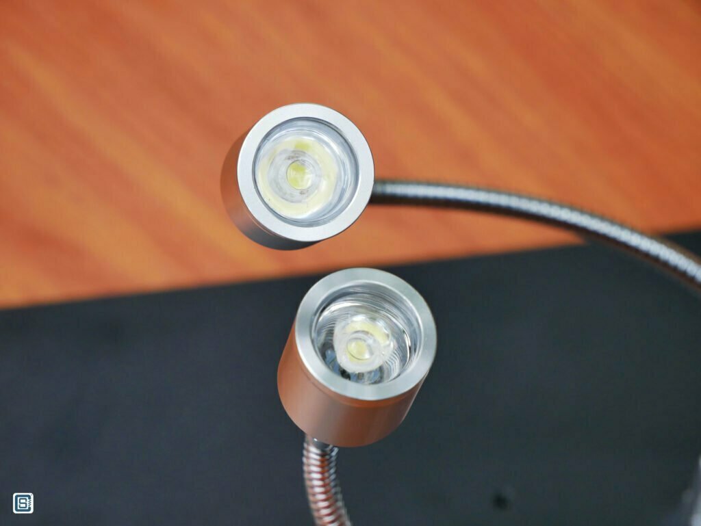 Andonstar AD208 Digital Microscope floodlights lenses